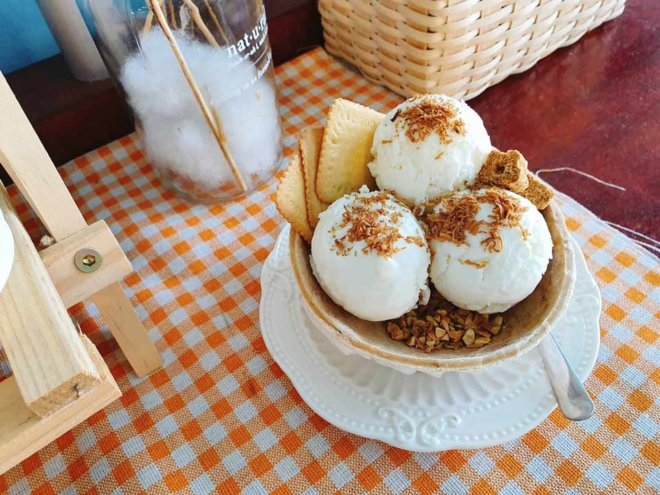 1188 Sky Cafe Kuala Selangor - Coconut Ice Cream