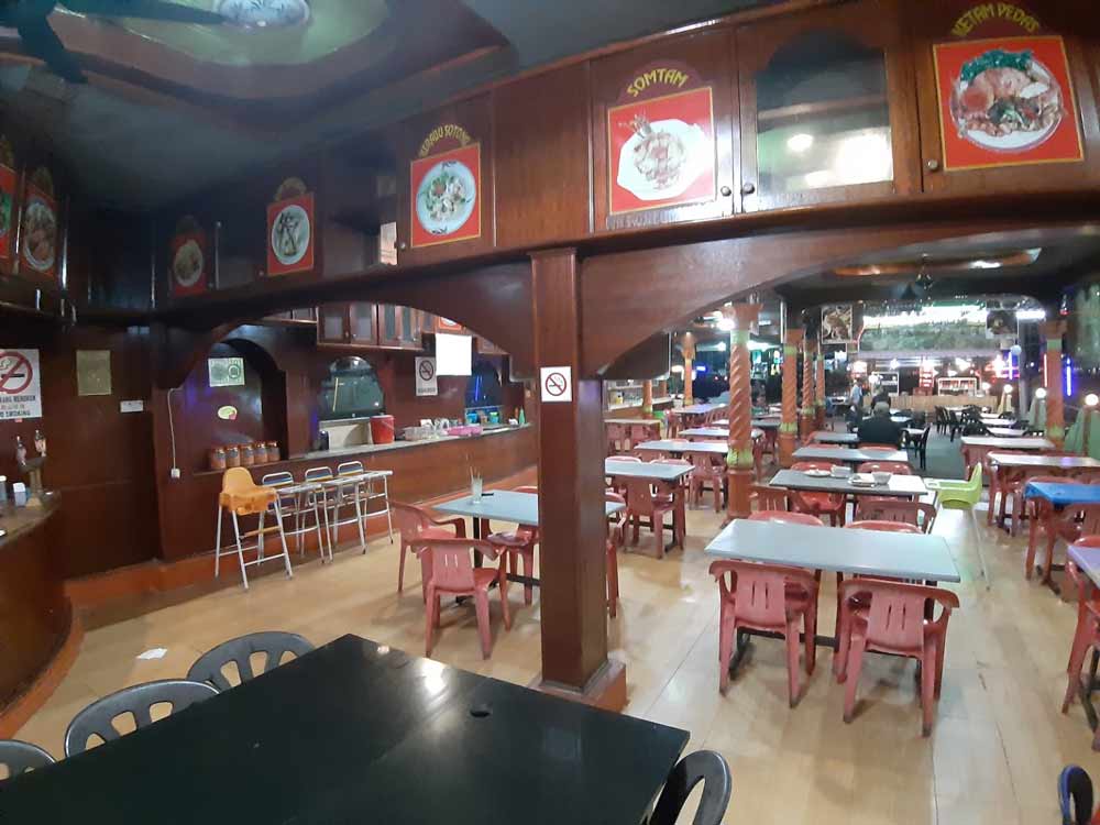 Puyuh Seafood Corner - Restaurant View