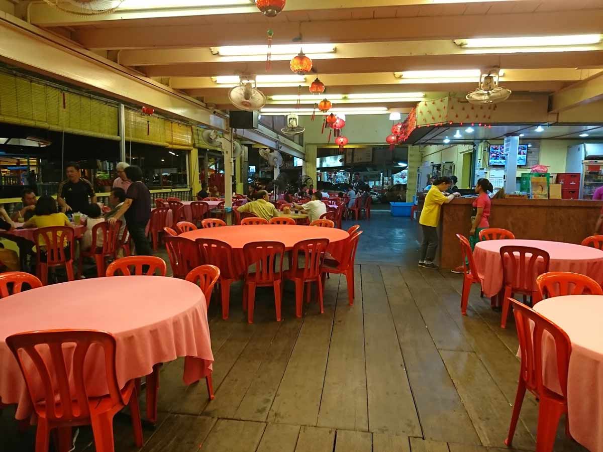 Jetty Seafood Restaurant /  Restoran Makanan Laut Jeti  / 码头海鲜楼 - Restaurant Inner View