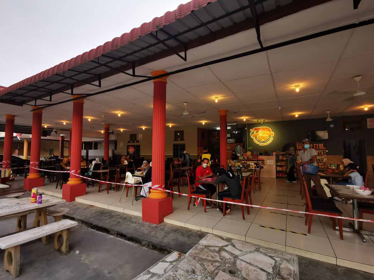 Restoran Mee Udang Banjir Kuala Selangor - Inner View